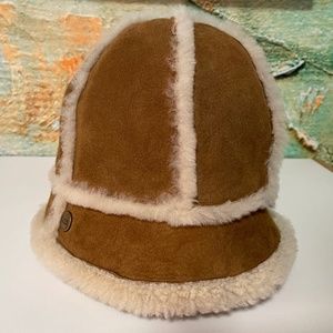 UGG Sheepskin Spill Seam Bucket Hat /Chestnut EUC